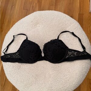 Victoria's Secret Elegant Black Lace Push Up Bra